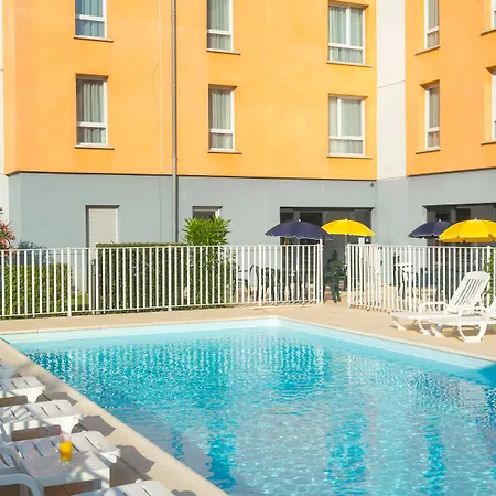 Comfort Hotel 3*