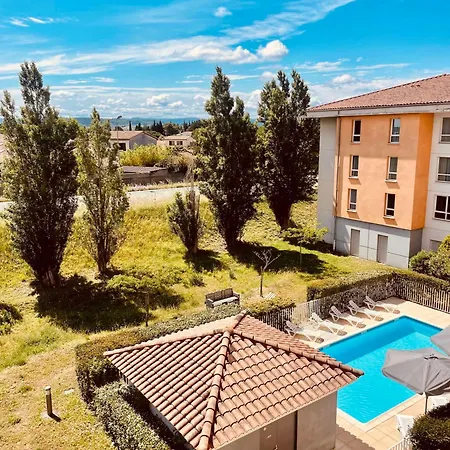 Zenitude Hôtel-résidences Hotel 3*