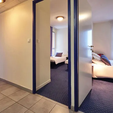 Comfort Hotel 3*